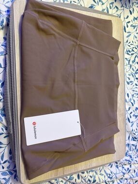 lululemon athletica Nulu Slim-Fit High-Rise Skirt - Taupe
Color sold out